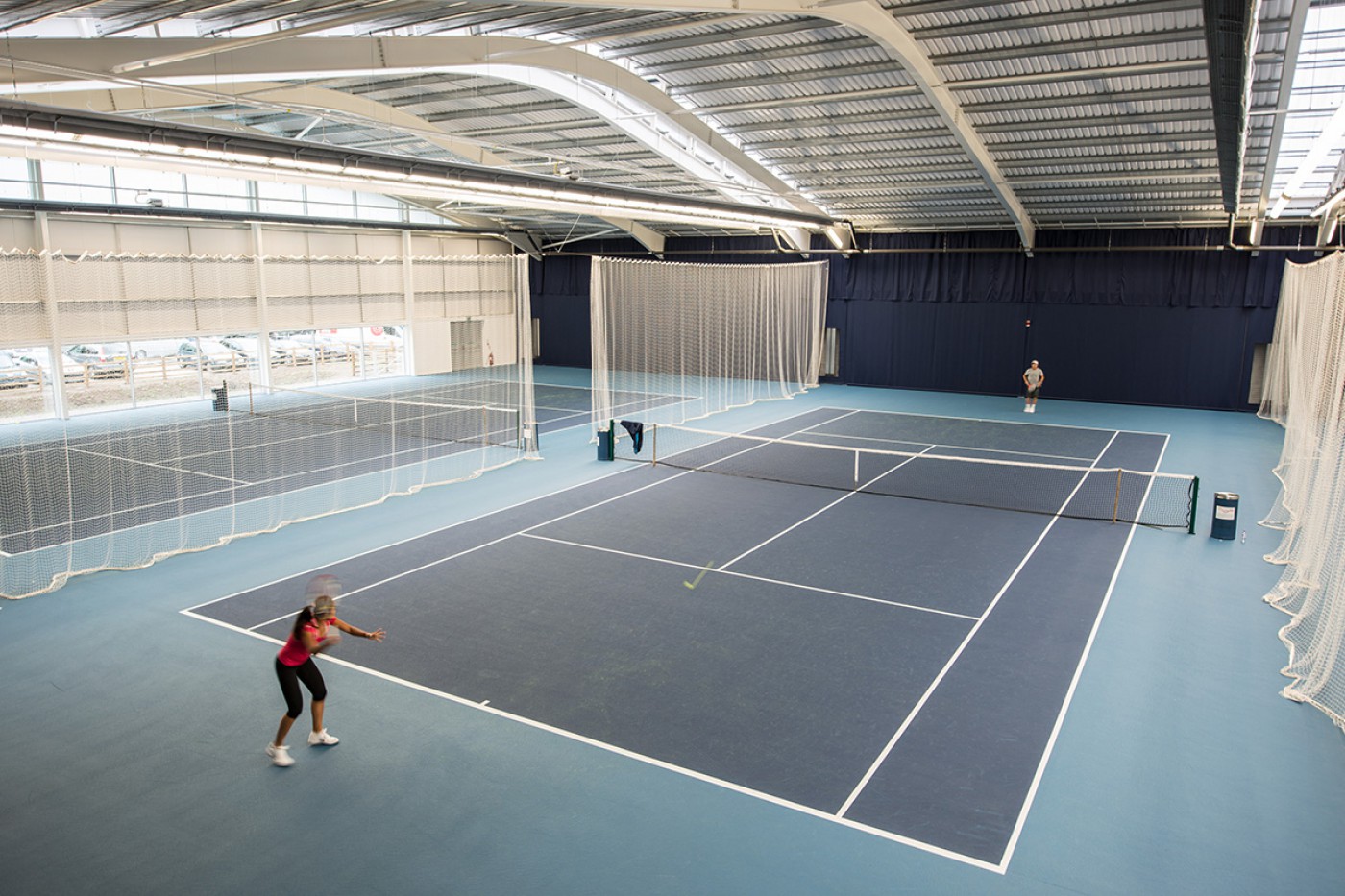 Теннис в стеклянной комнате. Indoor Tennis Court. Как делать корт.